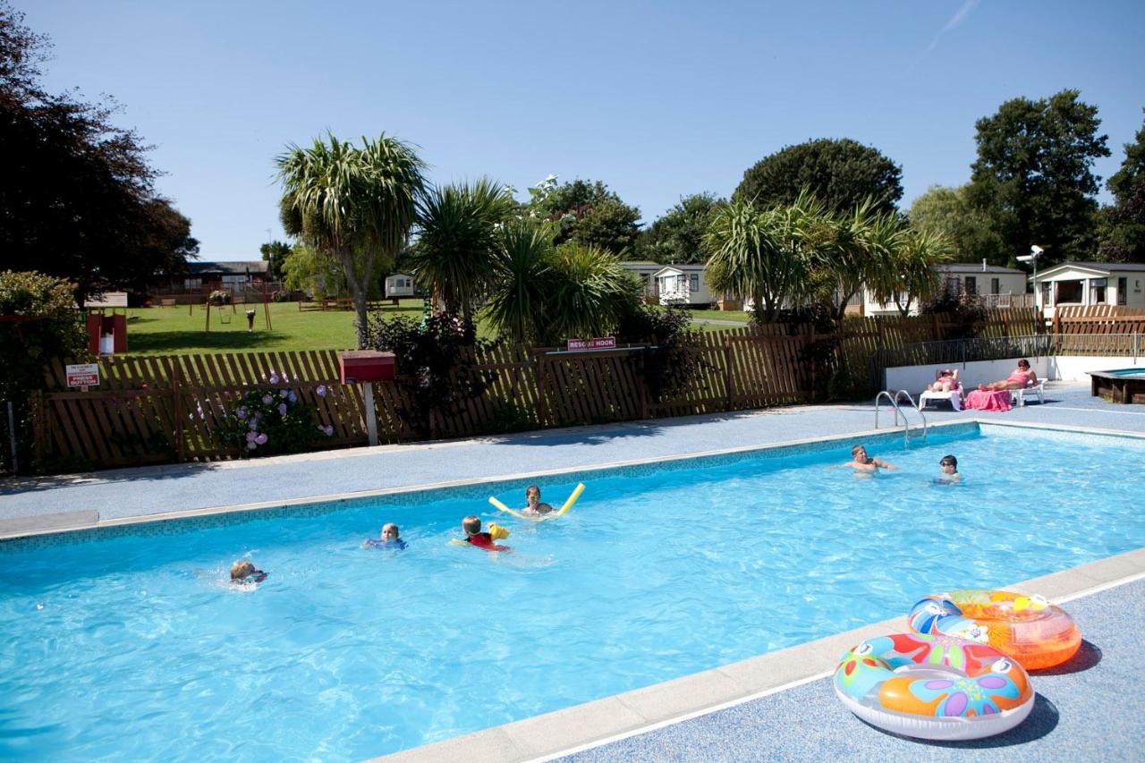 Camping Pods Trevella Holiday Park Crantock Eksteriør bilde