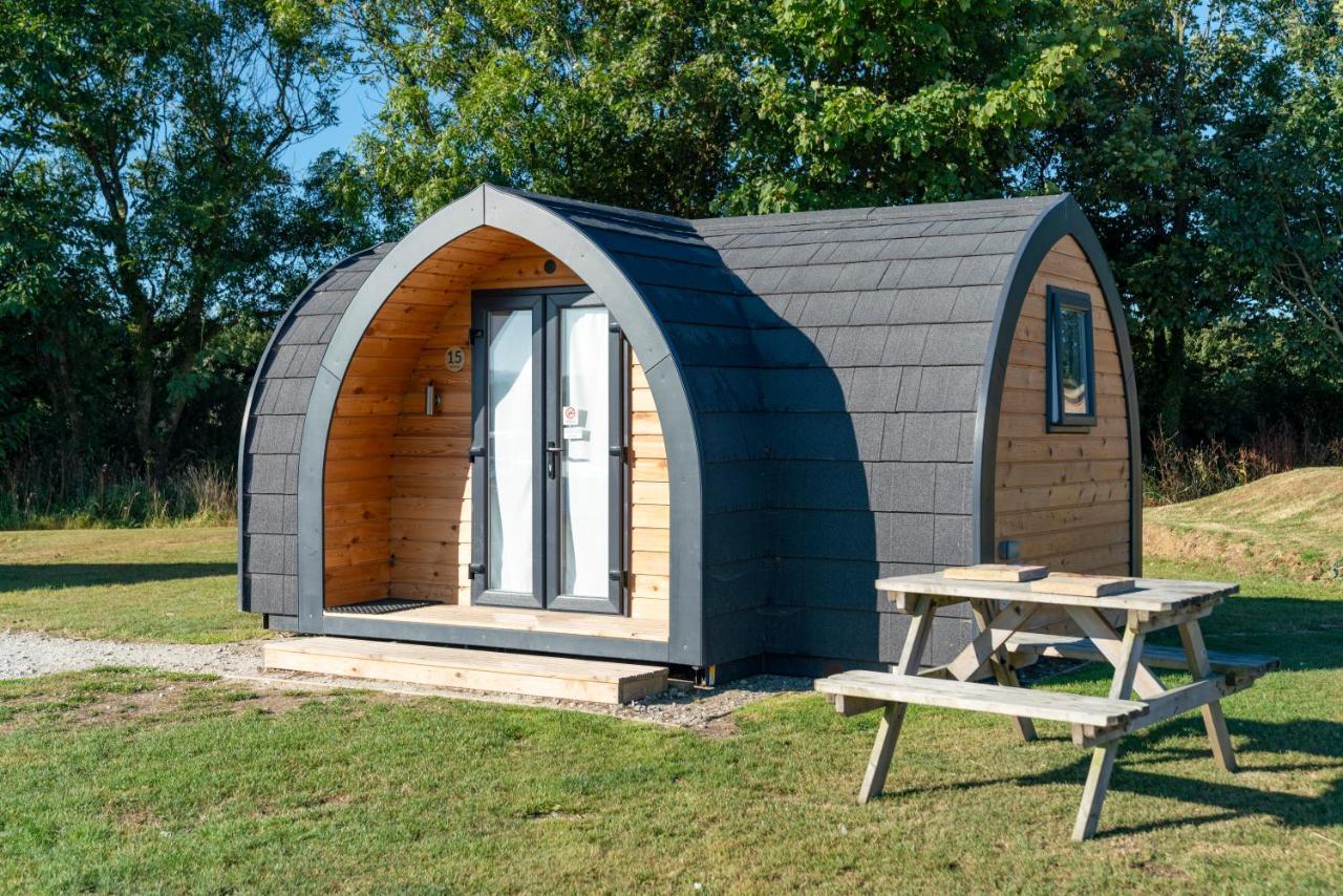 Camping Pods Trevella Holiday Park Crantock Eksteriør bilde