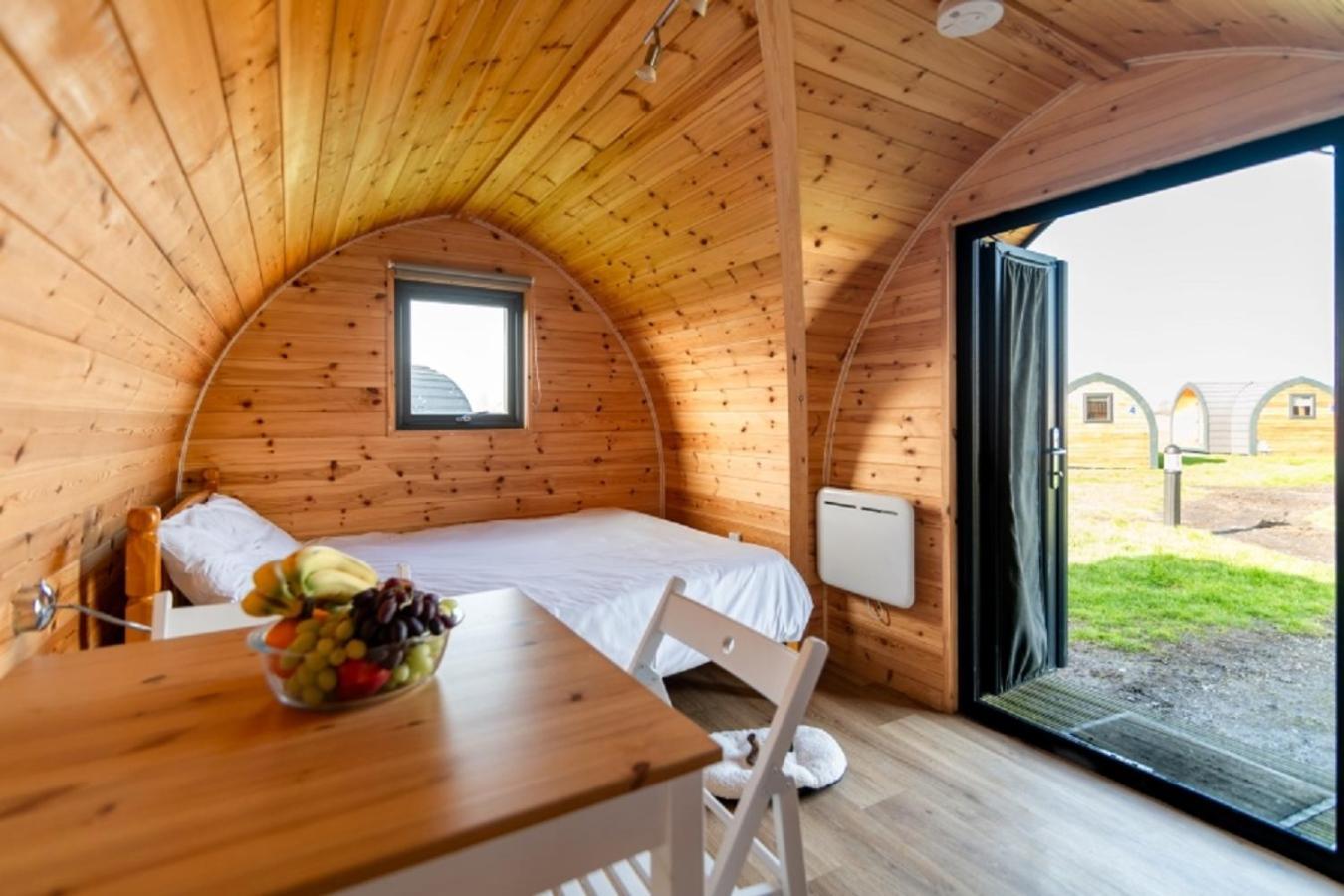 Camping Pods Trevella Holiday Park Crantock Eksteriør bilde